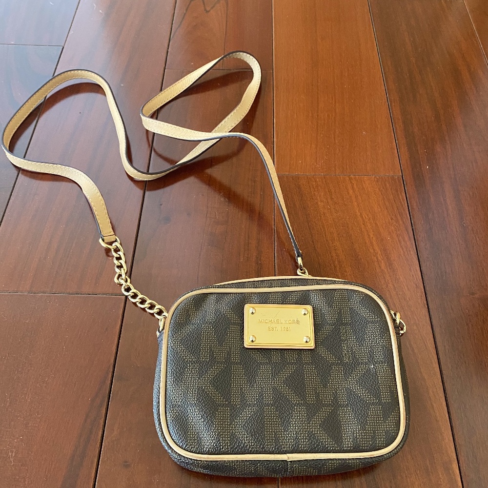 Michael Kors Small Jet Set Crossbody Bag